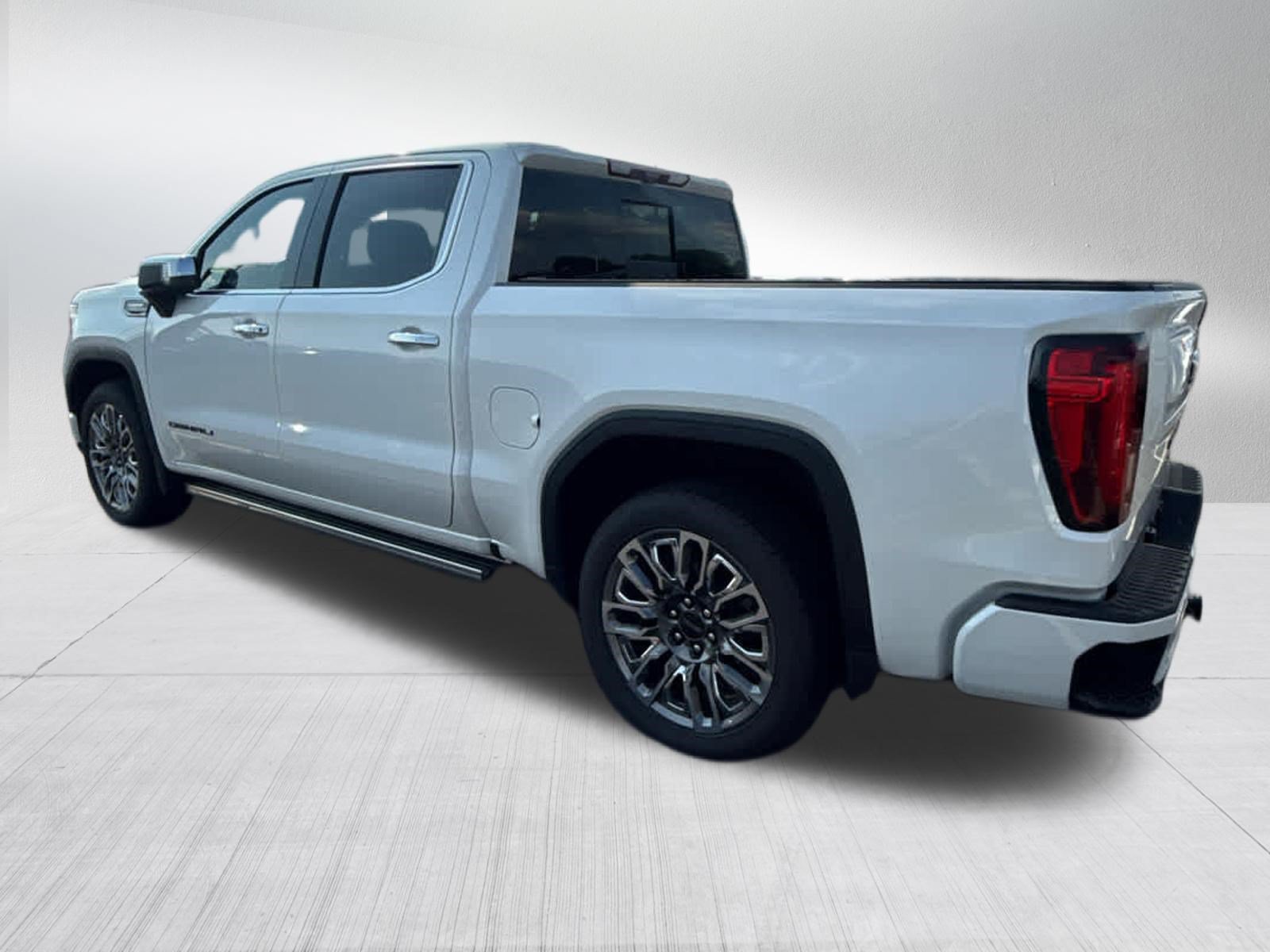 Used 2024 GMC Sierra 1500 Denali Ultimate AWD/4WD image 5
