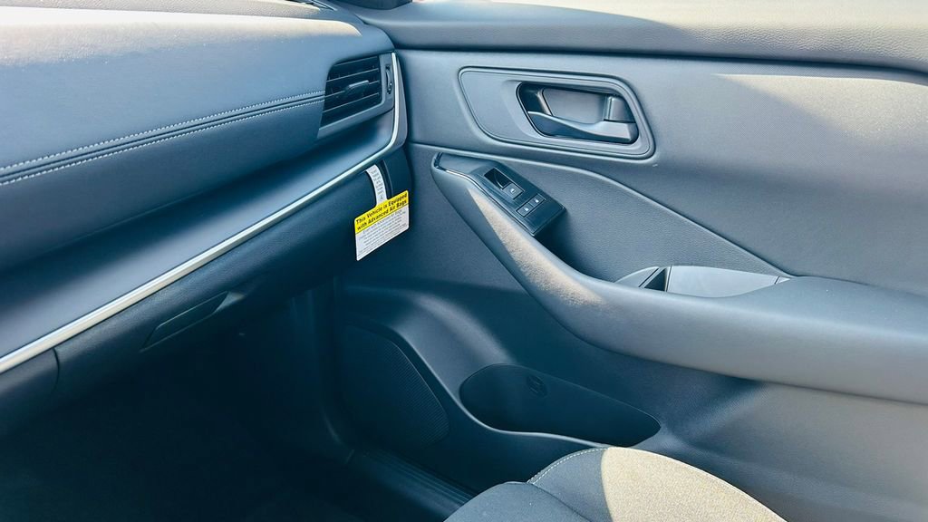 New 2026 Nissan Rogue S image 24