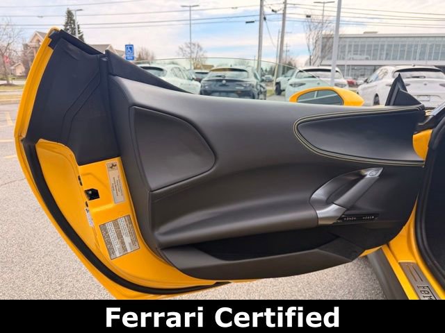 Used 2022 Ferrari SF90 Spider image 23