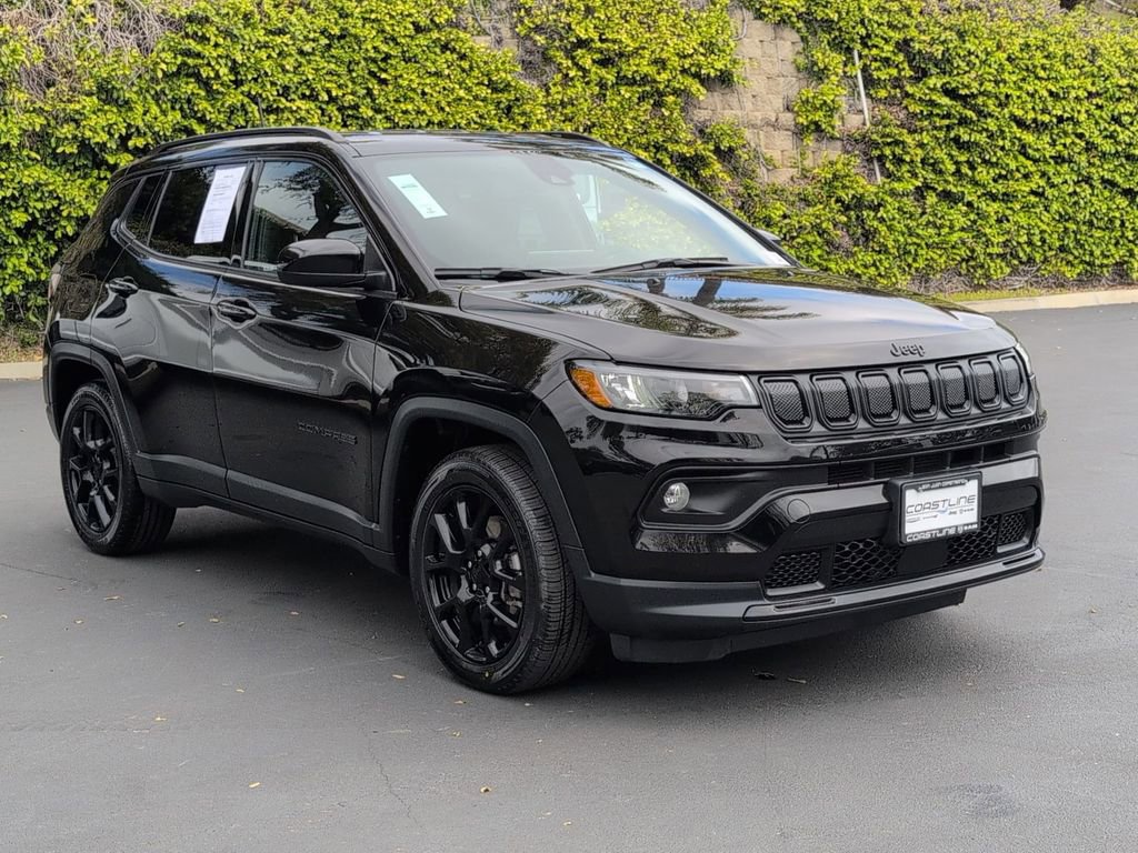 Certified 2022 Jeep Compass Altitude image 3