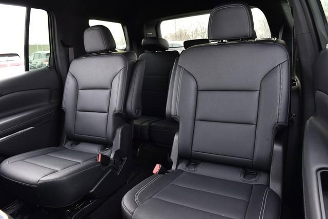 Used 2025 Chevrolet Traverse LT image 23