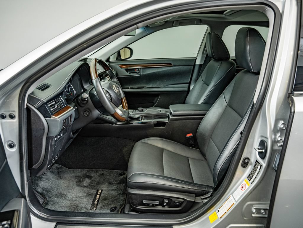 Used 2018 Lexus ES 350 w/ Premier Package FWD image 33