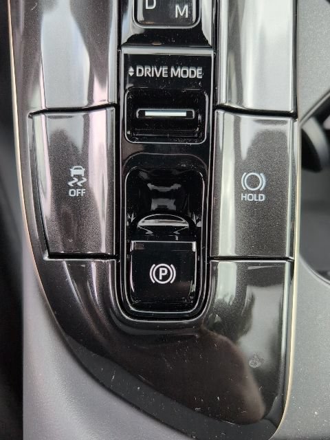 New 2026 Toyota Crown Platinum AWD/4WD image 25