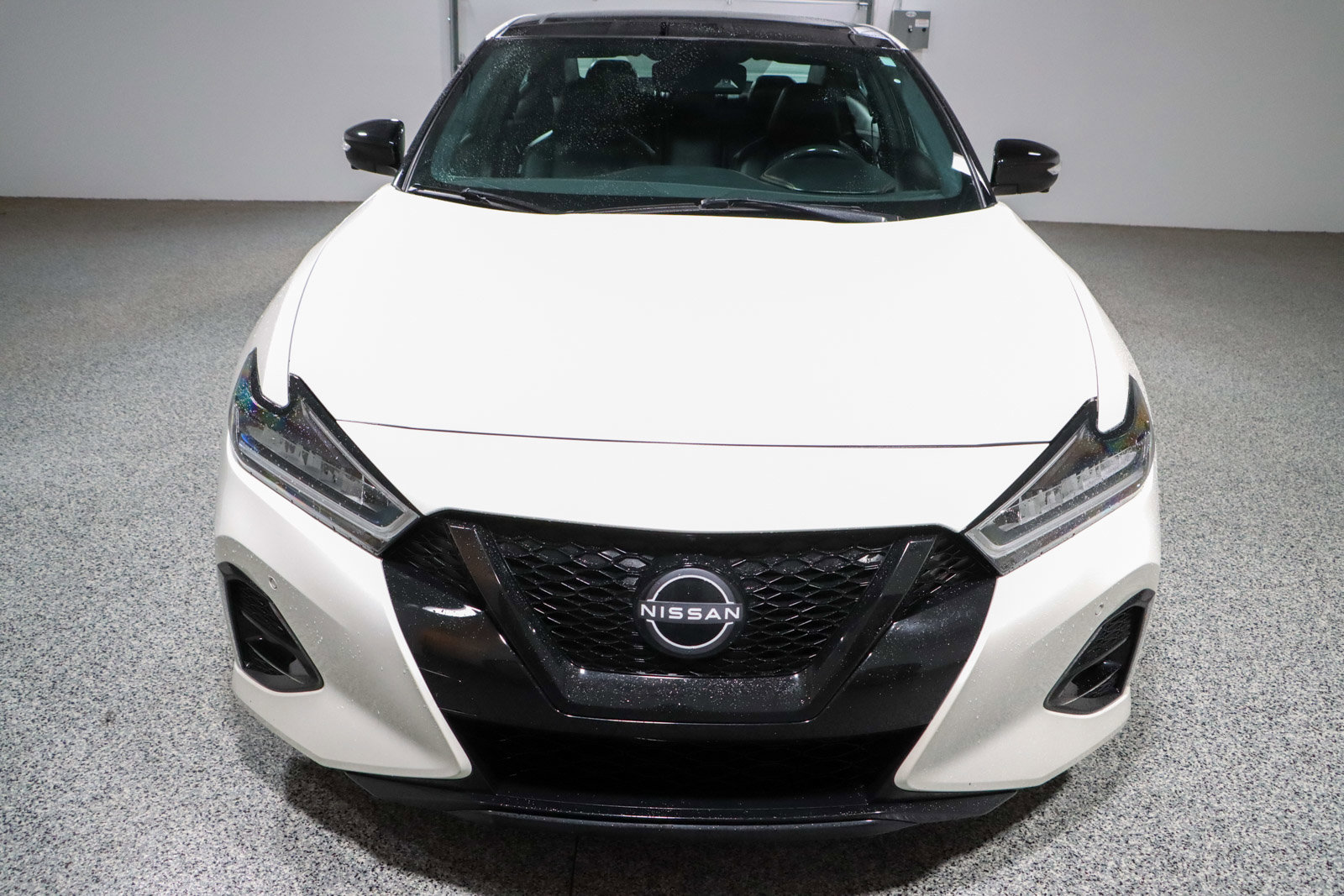 Used 2023 Nissan Maxima SR w/ Sport Mat Group FWD image 4