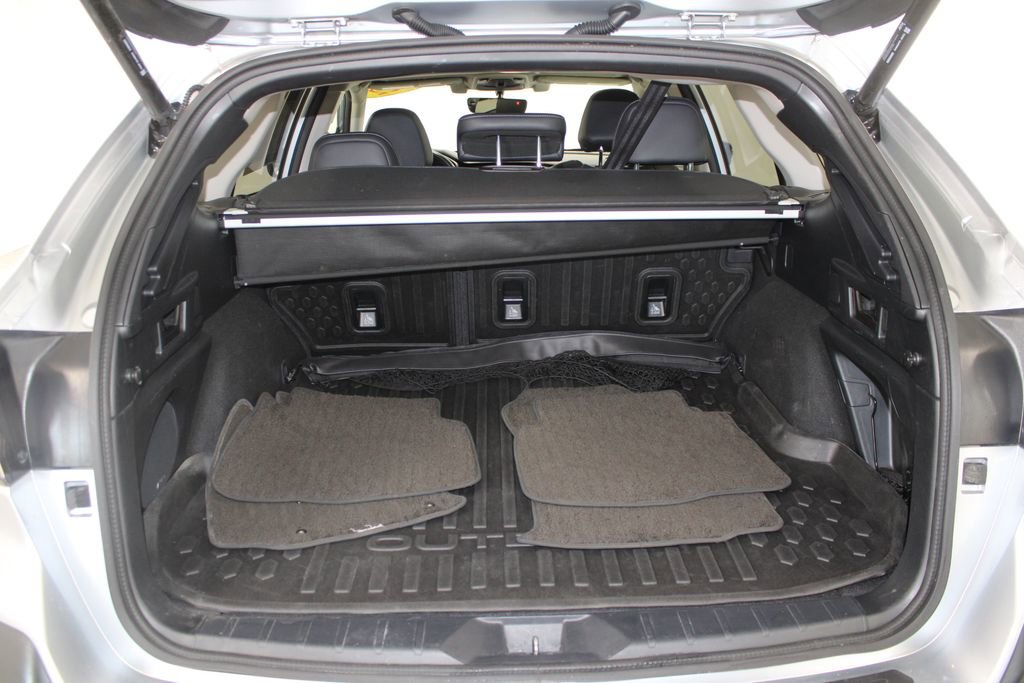 Used 2022 Subaru Outback Limited image 13