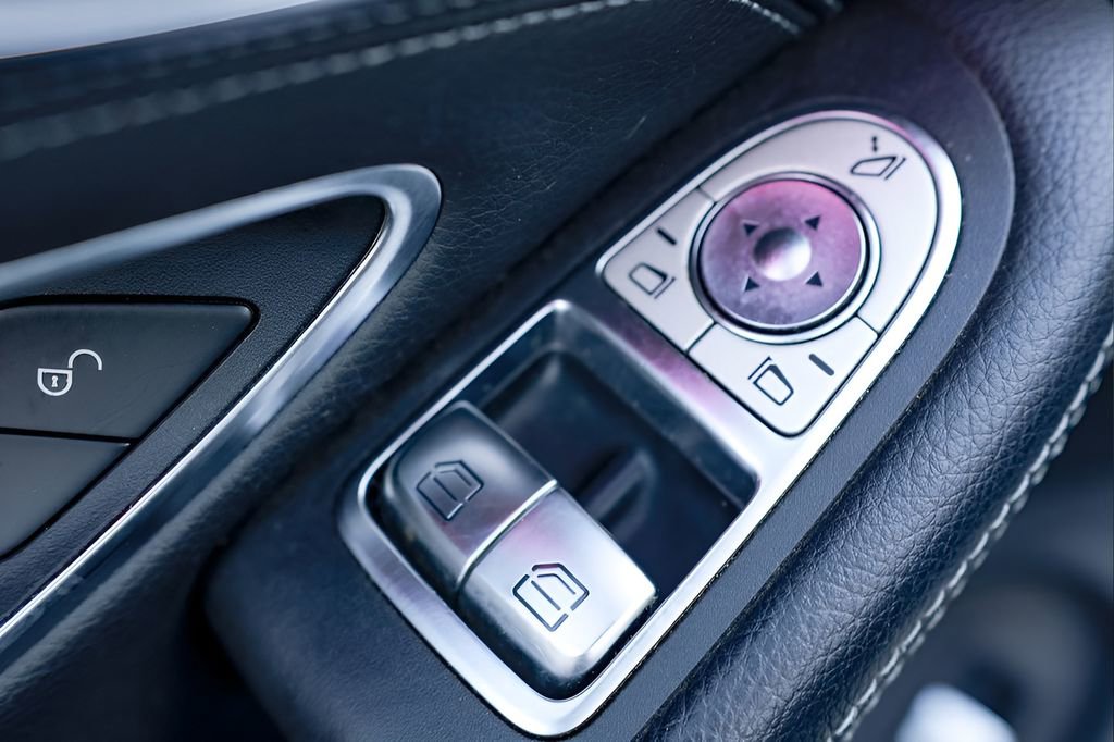 Used 2019 Mercedes-Benz C 300 4MATIC Coupe image 25