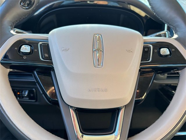 Used 2023 Lincoln Corsair Reserve w/ Jet Appearance Package image 34