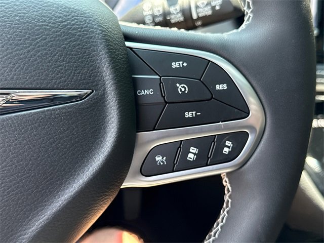 New 2026 Chrysler Pacifica Select image 18