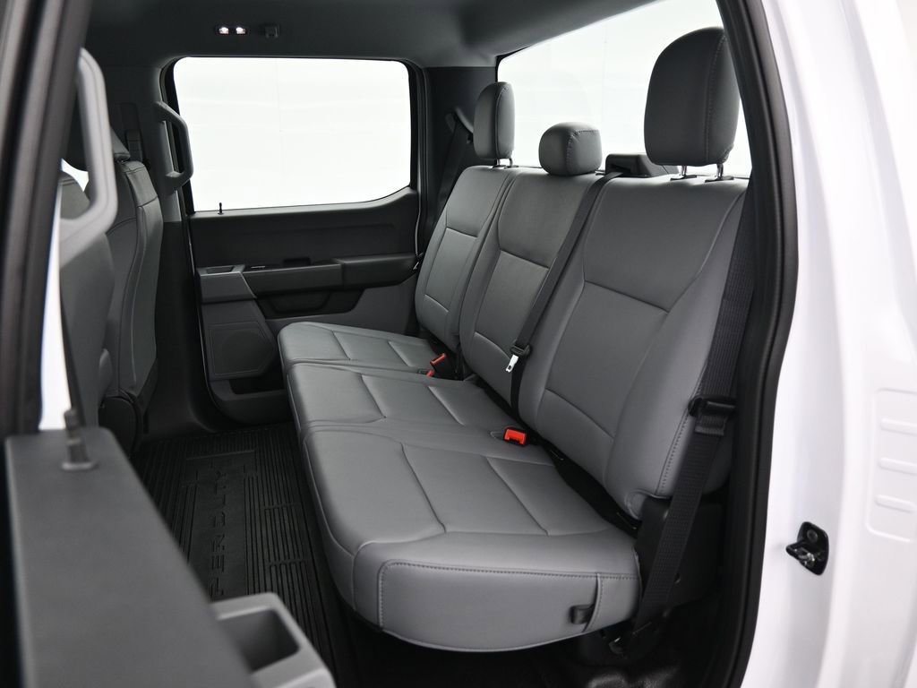New 2026 Ford F350 XL w/ XL Chrome Package image 19