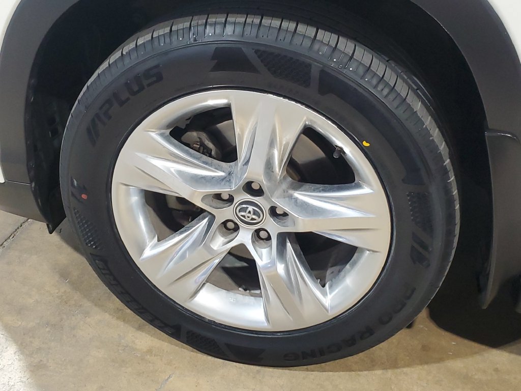 Used 2017 Toyota Highlander Limited FWD image 41