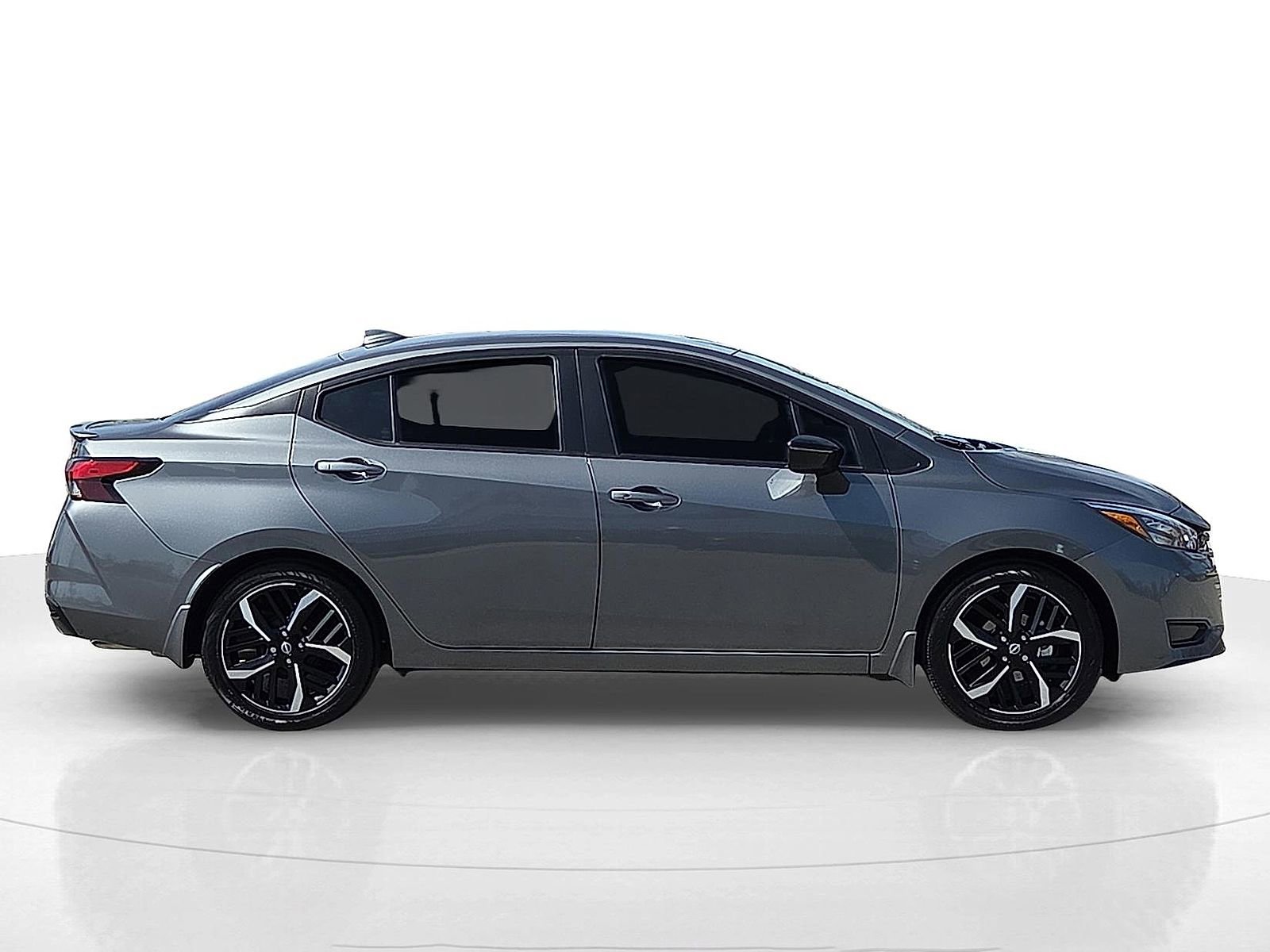 Used 2025 Nissan Versa SR w/ Trunk Package image 6