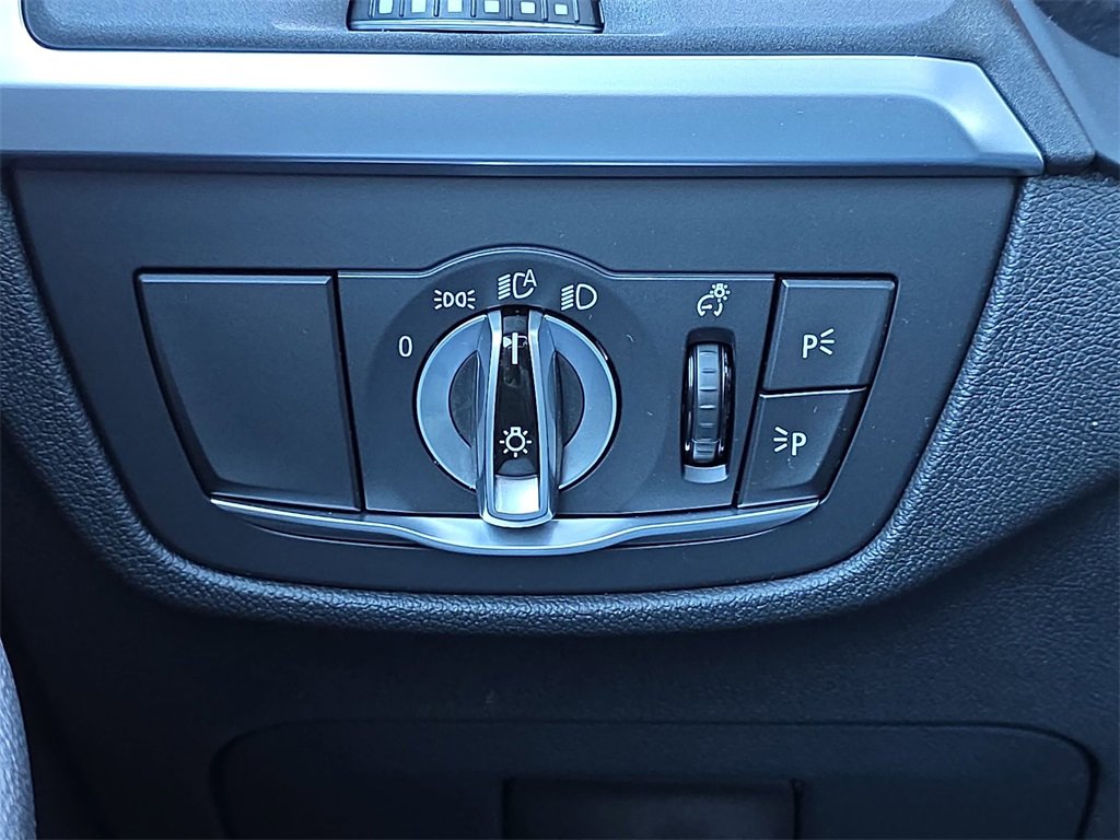 Used 2024 BMW X4 xDrive30i w/ Parking Assistance Package image 30