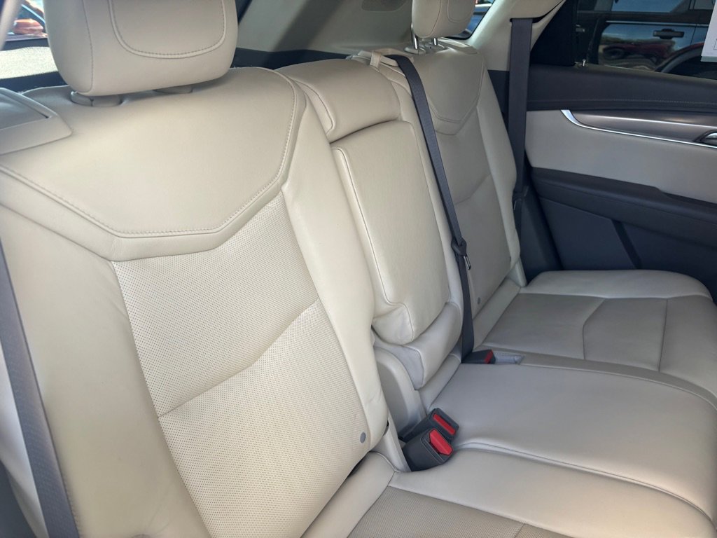 Used 2017 Cadillac XT5 Luxury w/ Driver Awareness Package FWD image 35