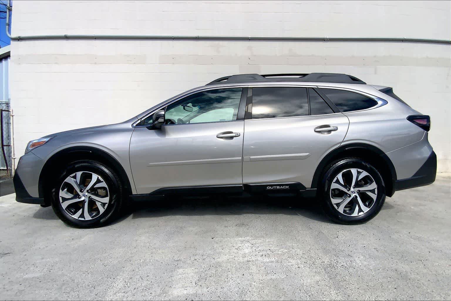 Used 2020 Subaru Outback Limited XT AWD/4WD image 4
