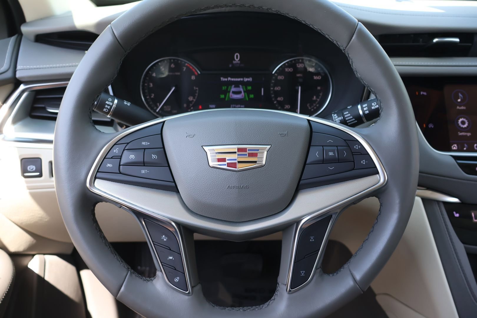 Used 2021 Cadillac XT5 Premium Luxury image 19