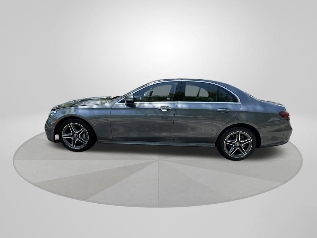 Used 2023 Mercedes-Benz E 350 4MATIC Sedan image 4