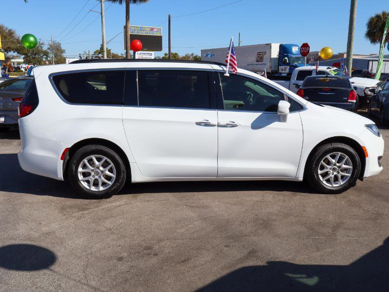 Used 2020 Chrysler Pacifica Touring w/ Cold Weather Group image 7