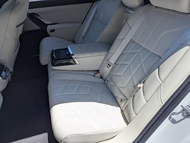 New 2026 BMW i7 eDrive50 w/ Executive Package RWD image 16