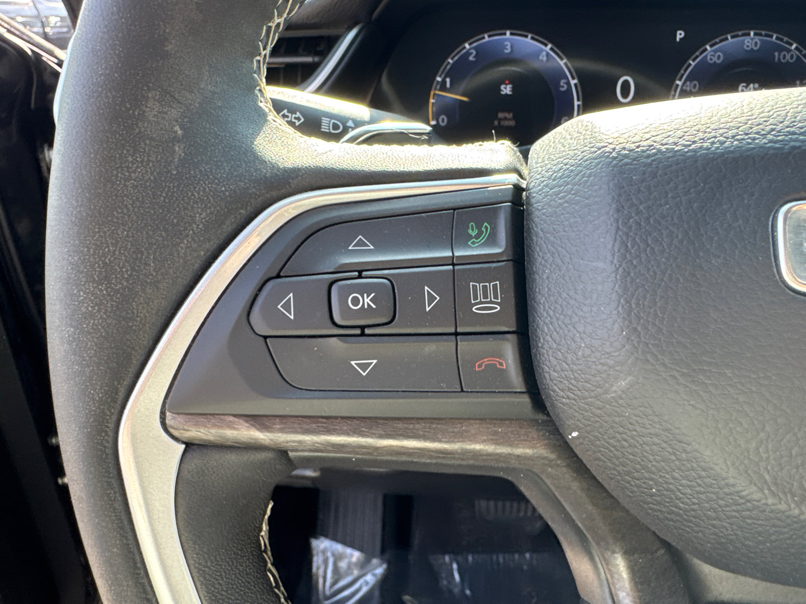 Certified 2024 Jeep Grand Cherokee Limited image 27