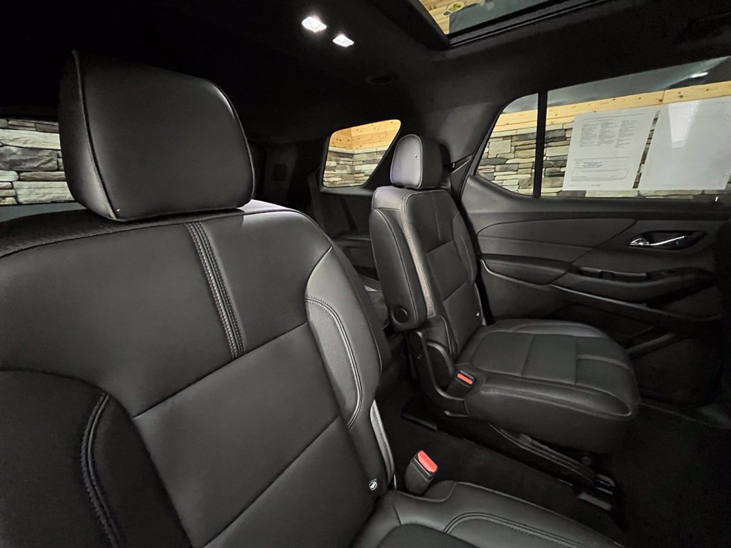 Used 2023 Chevrolet Traverse RS AWD/4WD image 62
