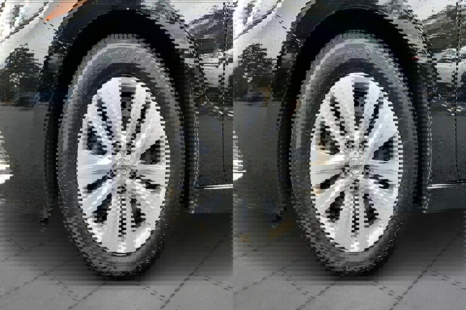 Used 2023 Nissan Sentra S image 9