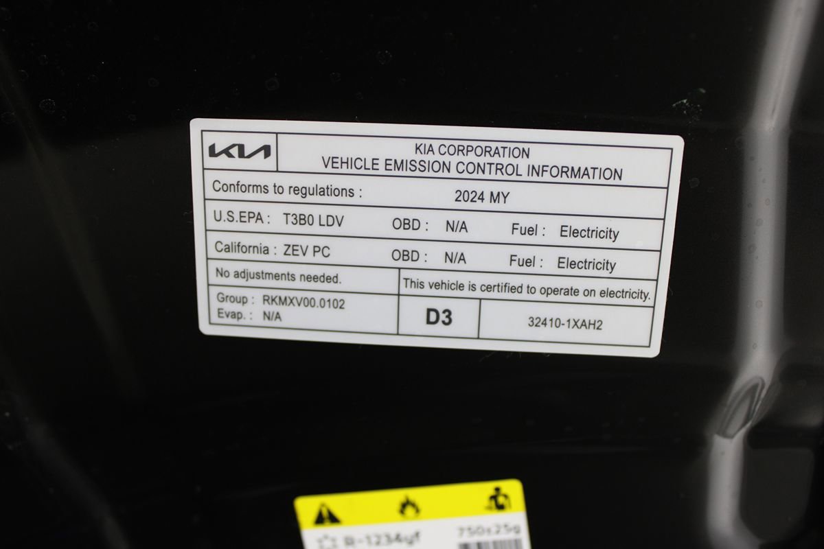 Used 2024 Kia EV6 Wind w/ Wind Technology Package RWD image 36
