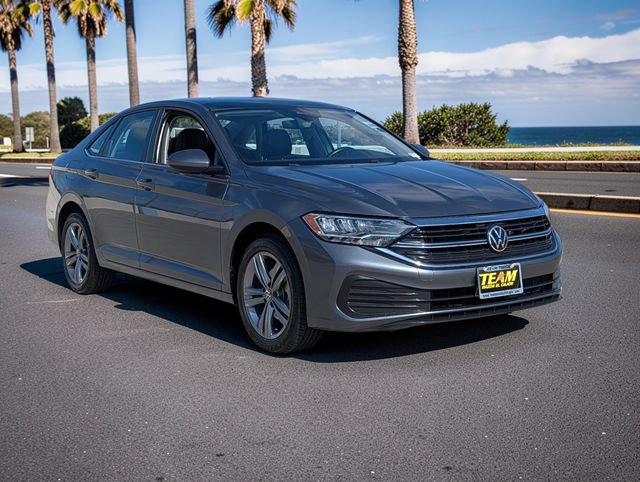 Used 2024 Volkswagen Jetta SE FWD image 4