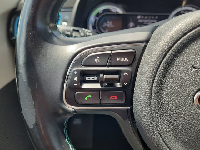Used 2019 Kia Niro Touring FWD image 25