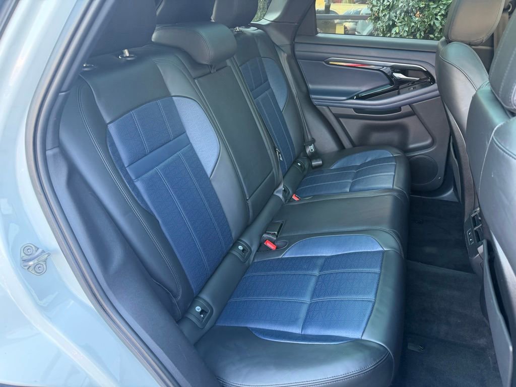 Used 2020 Land Rover Range Rover Evoque R-Dynamic SE image 39