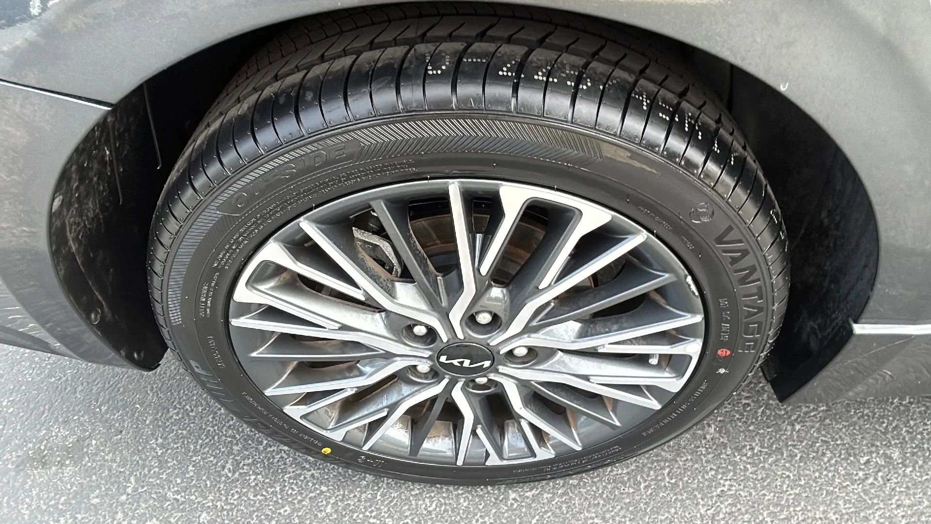 Used 2023 Kia Forte GT-Line w/ GT-Line Technology Package image 30