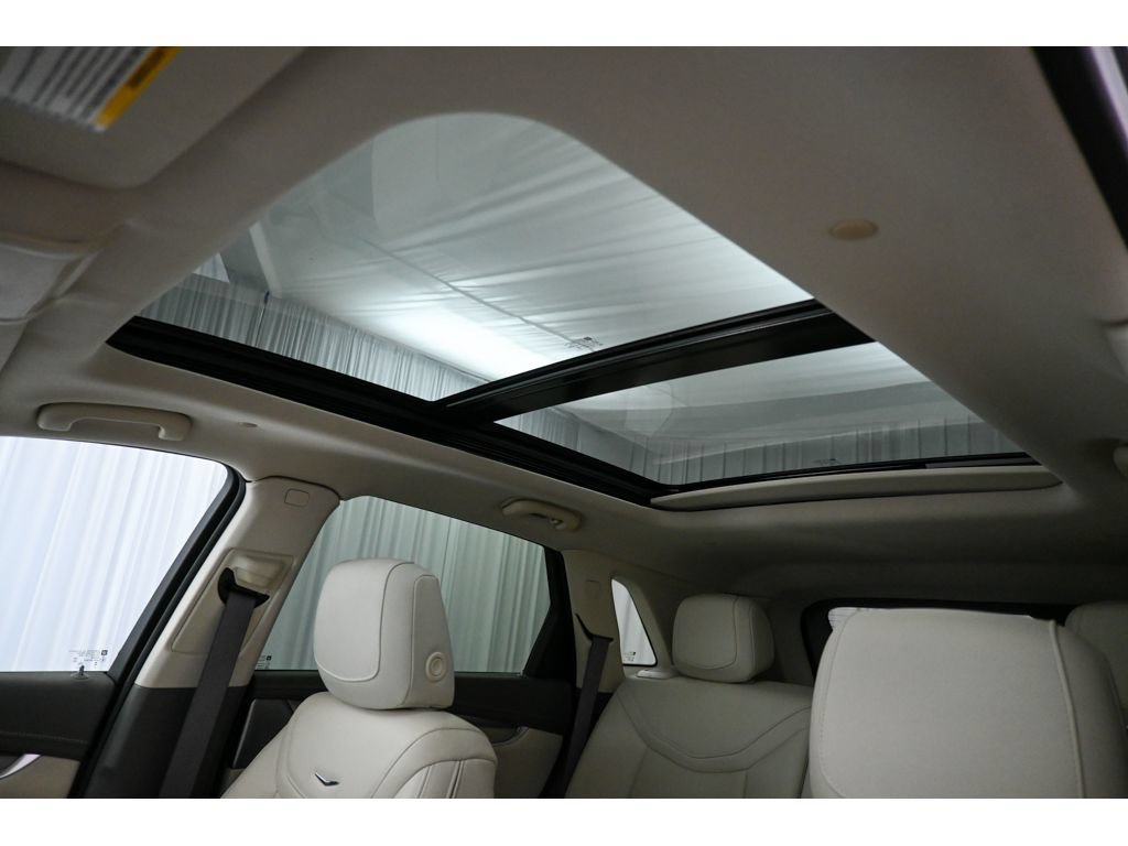 Certified 2025 Cadillac XT5 Premium Luxury AWD/4WD image 11