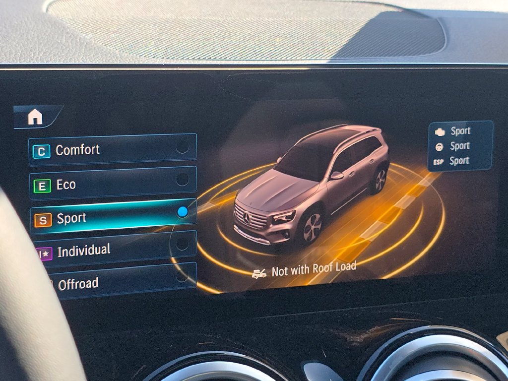 New 2026 Mercedes-Benz GLB 250 4MATIC image 33