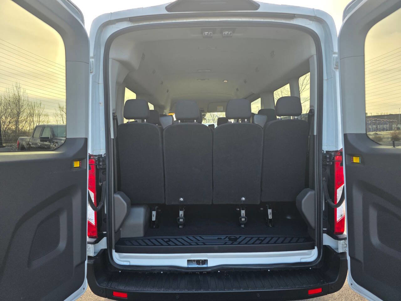 Used 2024 Ford Transit 350 XLT image 8