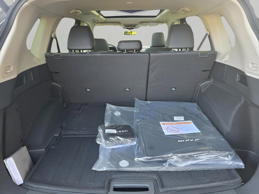 New 2026 Nissan Rogue Platinum w/ Platinum Premium Package image 8