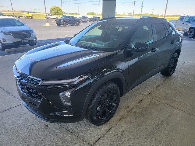 New 2026 Chevrolet Trax LT w/ Sunroof Package FWD image 9