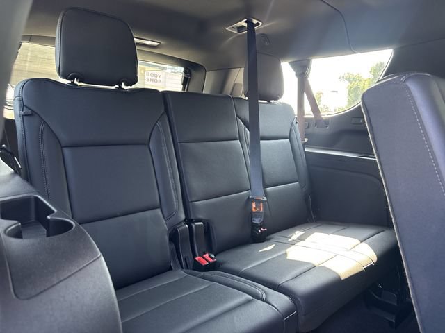 Used 2024 Chevrolet Suburban Z71 w/ Off-Road Capability Package AWD/4WD image 27