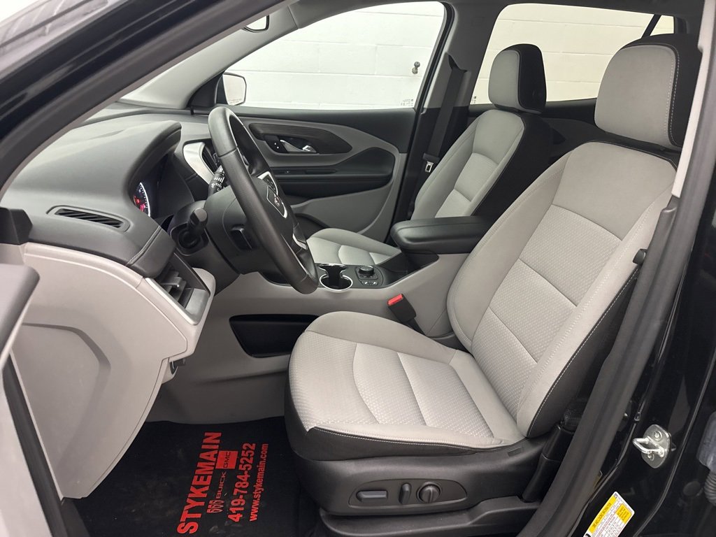 Used 2023 GMC Terrain SLE w/ Driver Convenience Package image 19