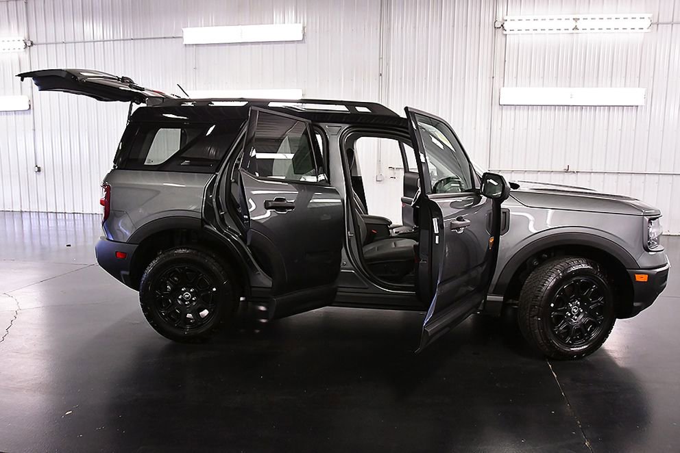 Used 2025 Ford Bronco Sport Badlands image 31