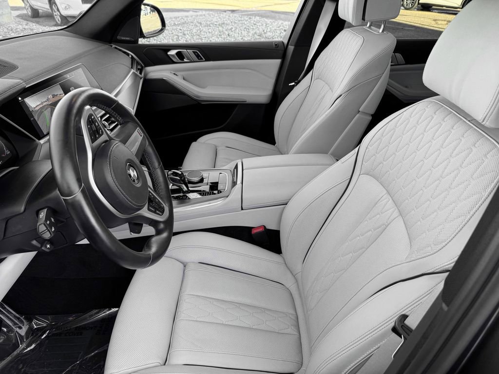 Used 2023 BMW X5 M50i image 17