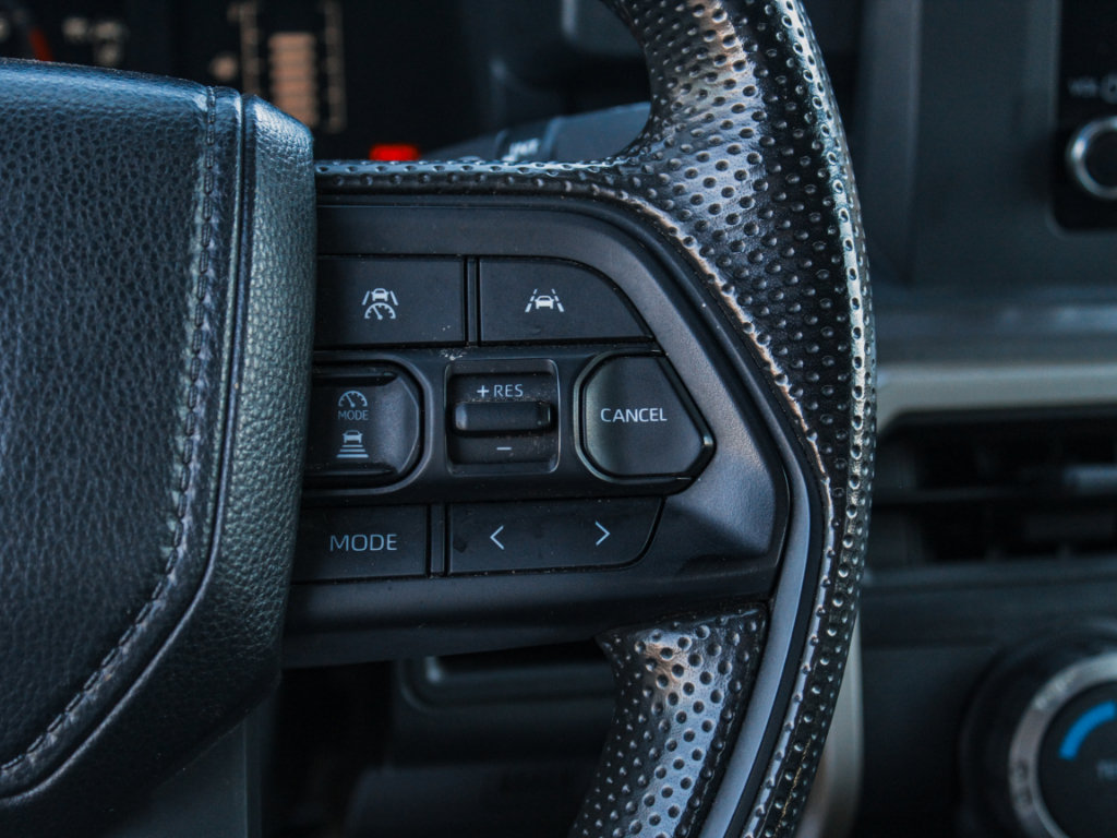 Used 2024 Toyota Tacoma SR5 AWD/4WD image 12