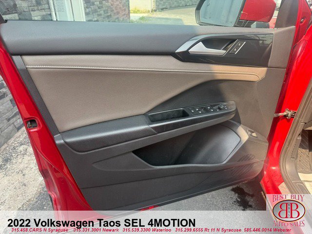 Used 2022 Volkswagen Taos SEL w/ Panoramic Sunroof Package AWD/4WD image 9
