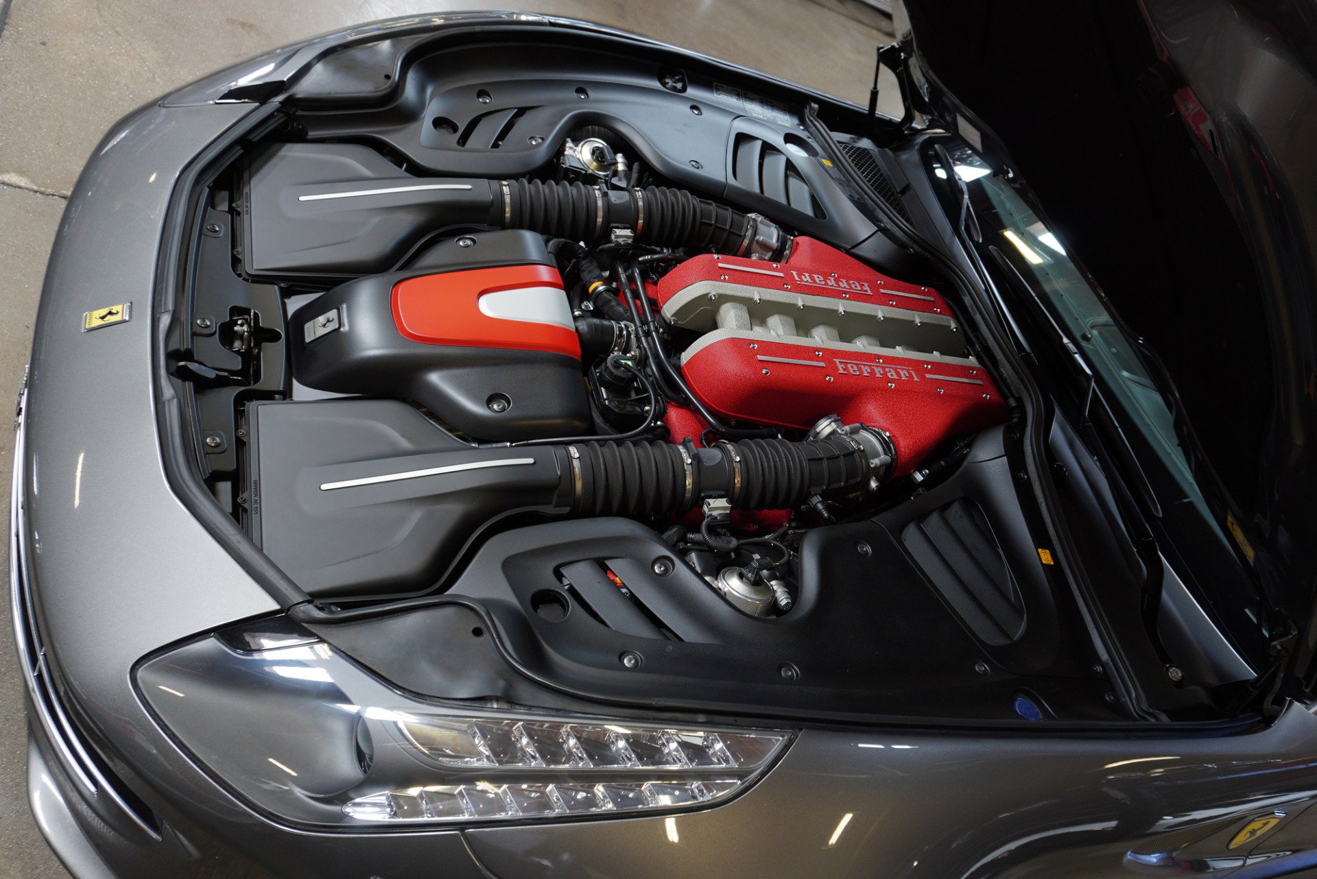 Used 2012 Ferrari FF AWD/4WD image 23