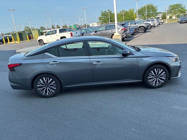 Used 2024 Nissan Altima 2.5 SV FWD image 5
