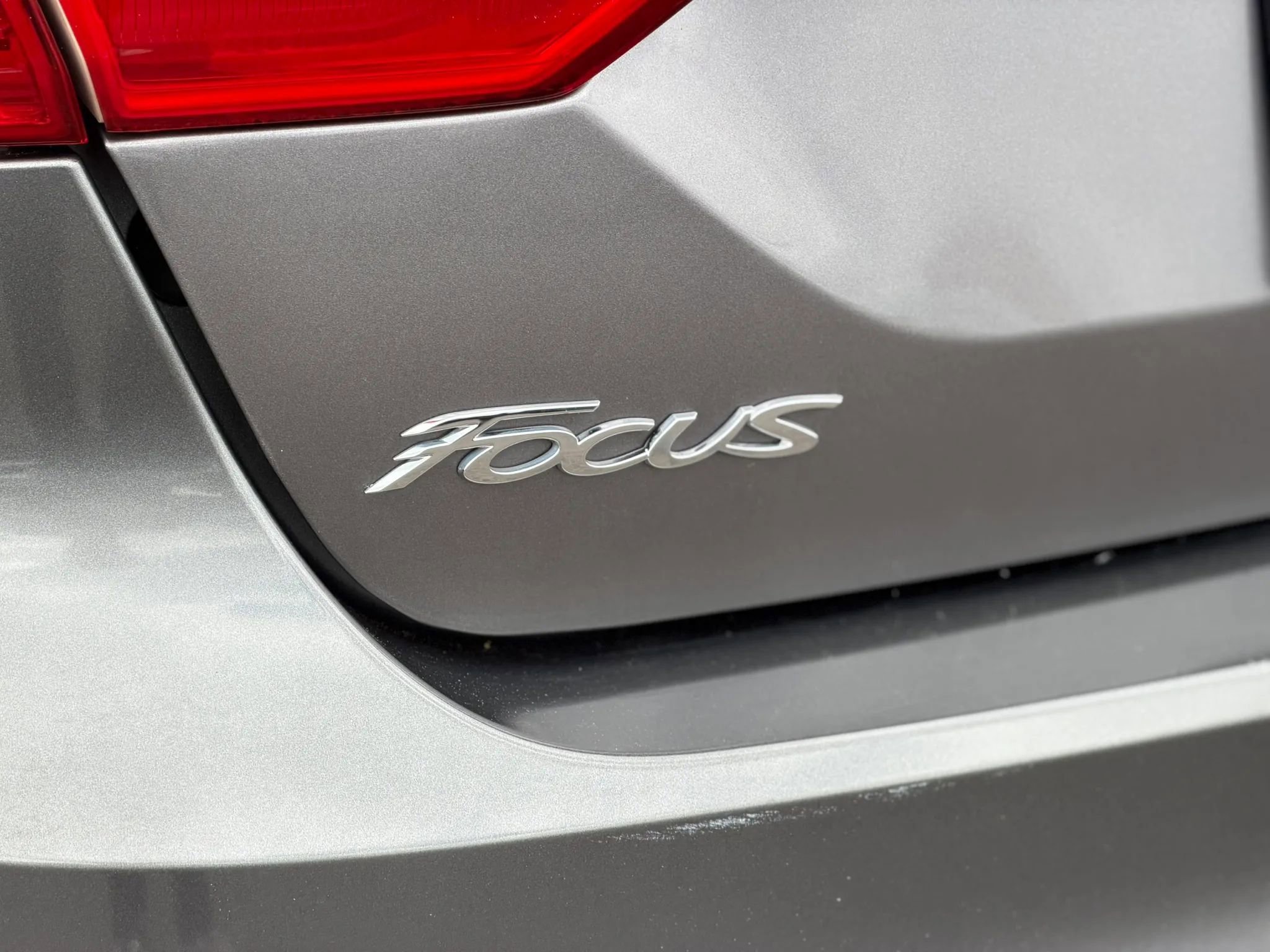 Used 2014 Ford Focus SE w/ SE Sport Package FWD image 11
