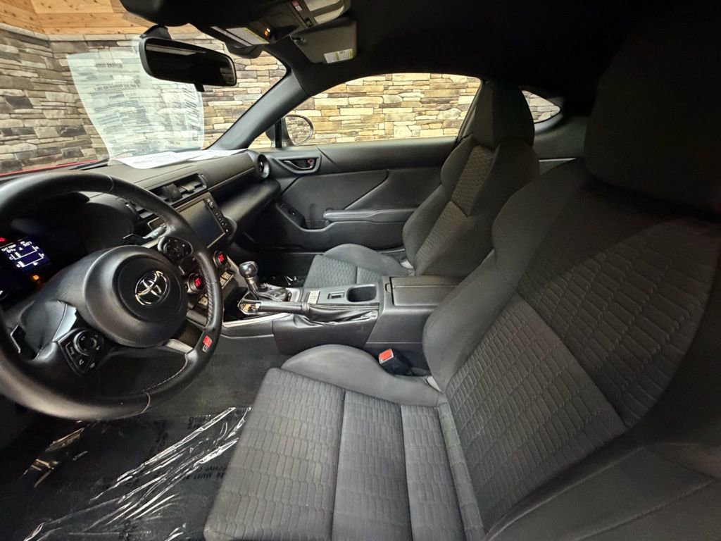 Used 2022 Toyota GR86 w/ ALL Weather Mat Package (TMS) image 11