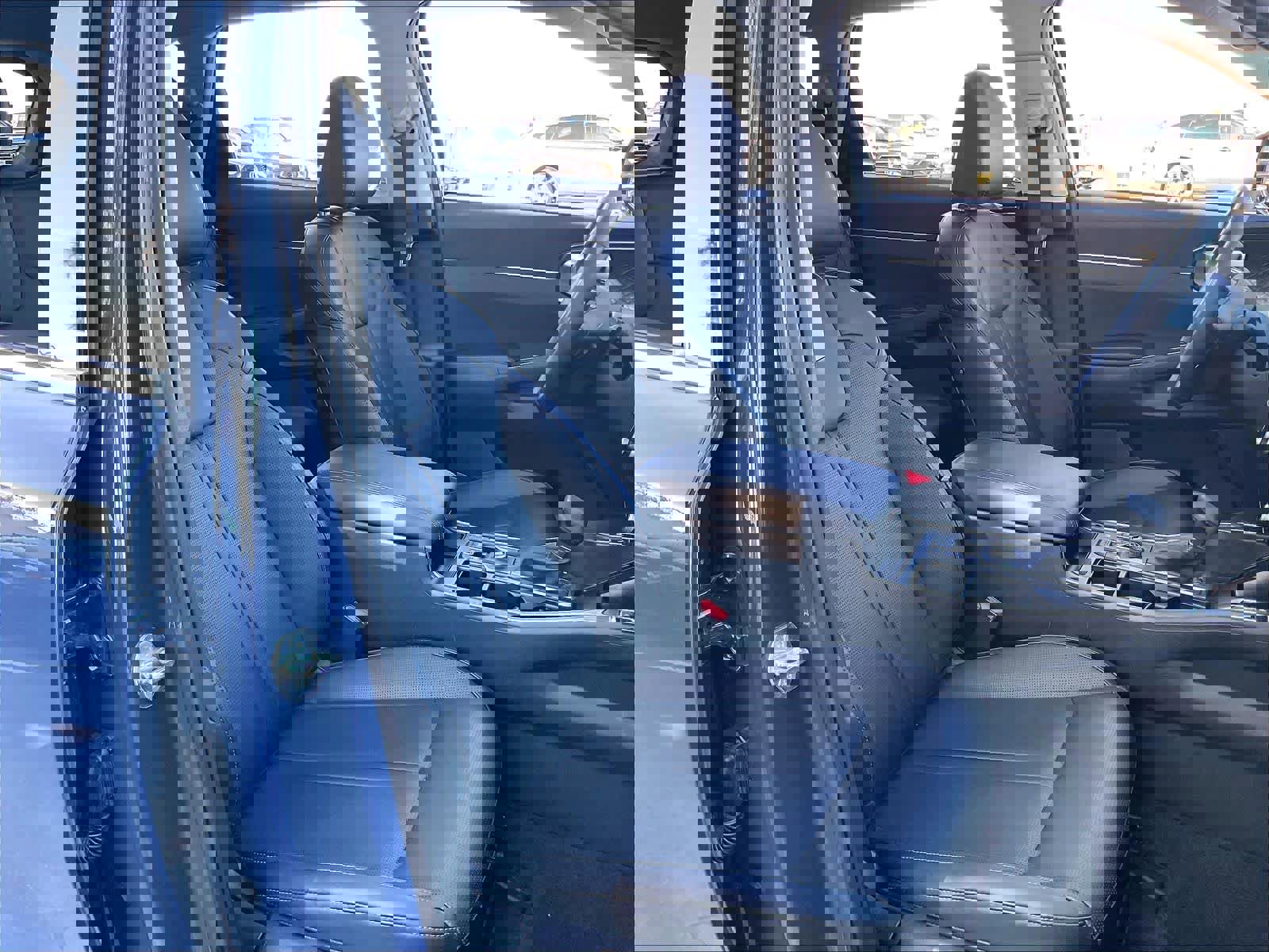 Used 2025 Kia Sorento S w/ Panoramic Sunroof Package image 10