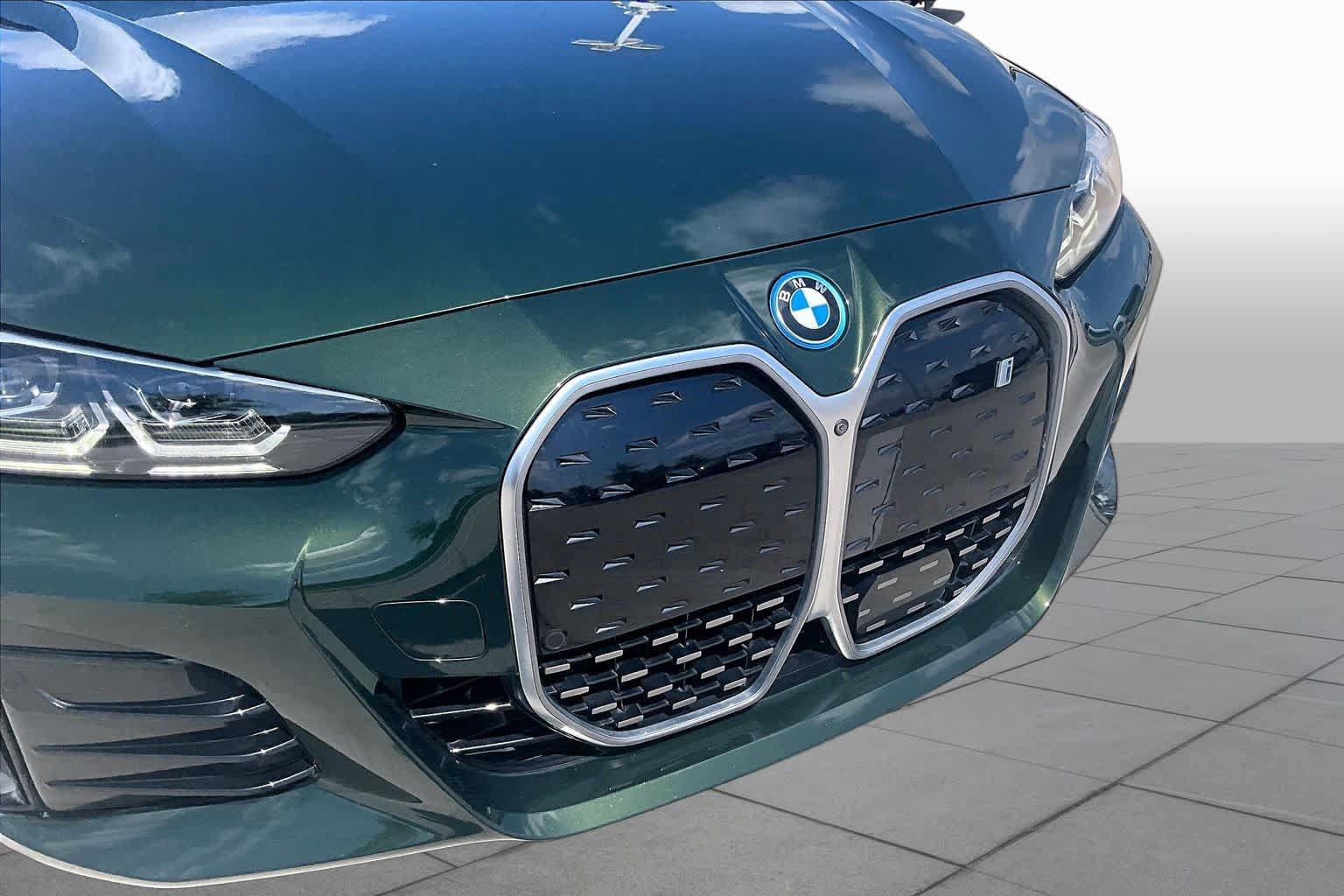 Used 2024 BMW i4 eDrive40 w/ M Sport Package RWD image 28