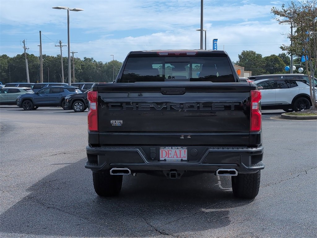 New 2026 Chevrolet Silverado 1500 High Country w/ LPO, Dark Essentials Package image 5