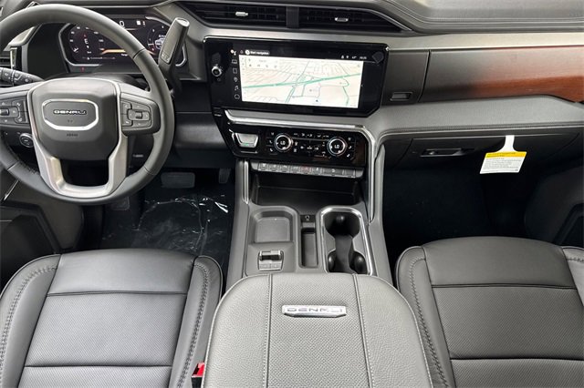 New 2026 GMC Sierra 2500 Denali w/ Denali Reserve Package image 15