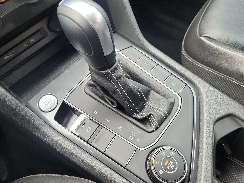 Used 2021 Volkswagen Tiguan SEL Premium R-Line image 18